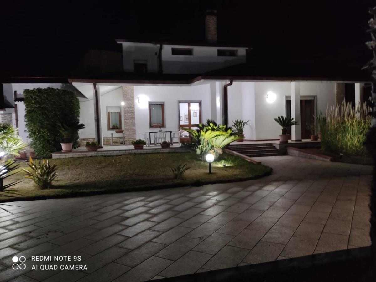 Villa Aristogatti San Pietro Vernotico Exterior foto